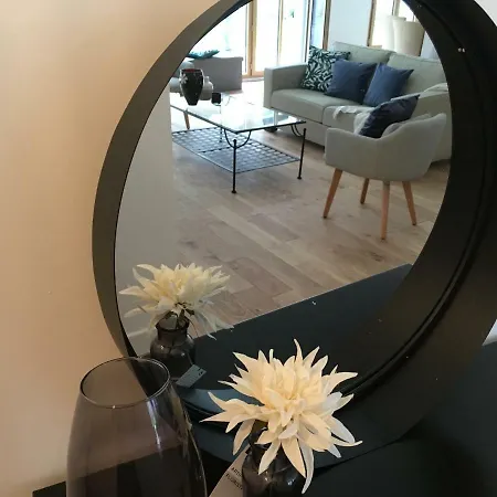 شقة Stylish 3-bedroom With Garden In The Eiffel Tower Area *