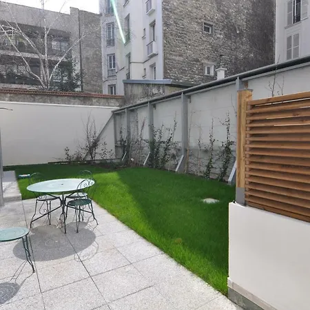 شقة Stylish 3-bedroom With Garden In The Eiffel Tower Area *