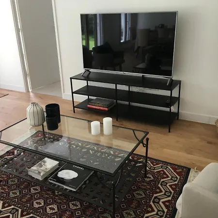 Stylish 3-bedroom With Garden In The Eiffel Tower Area *