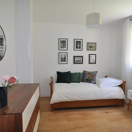 Stylish 3-bedroom With Garden In The Eiffel Tower Area * باريس