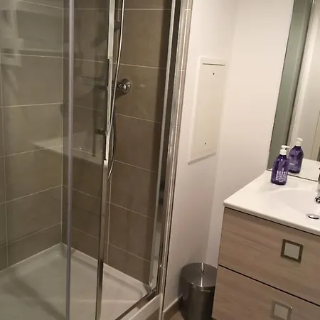 Stylish 3-bedroom With Garden In The Eiffel Tower Area *